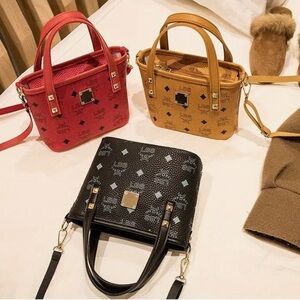 Unbranded Red or Black Women’s Small Tote Bag-NIP